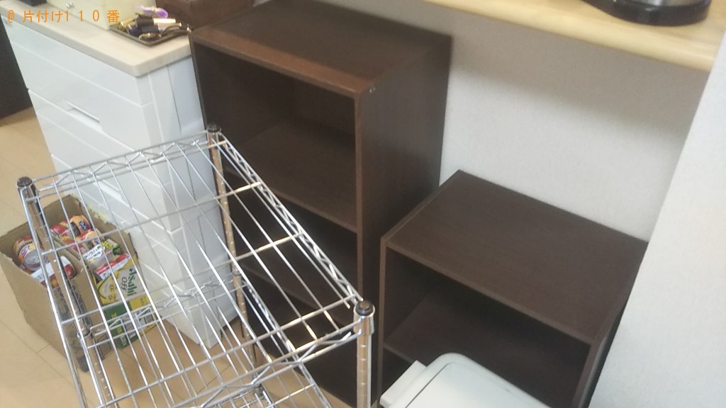 カラーボックス、衣装ケース、学習机、布団、メタルラック等の回収